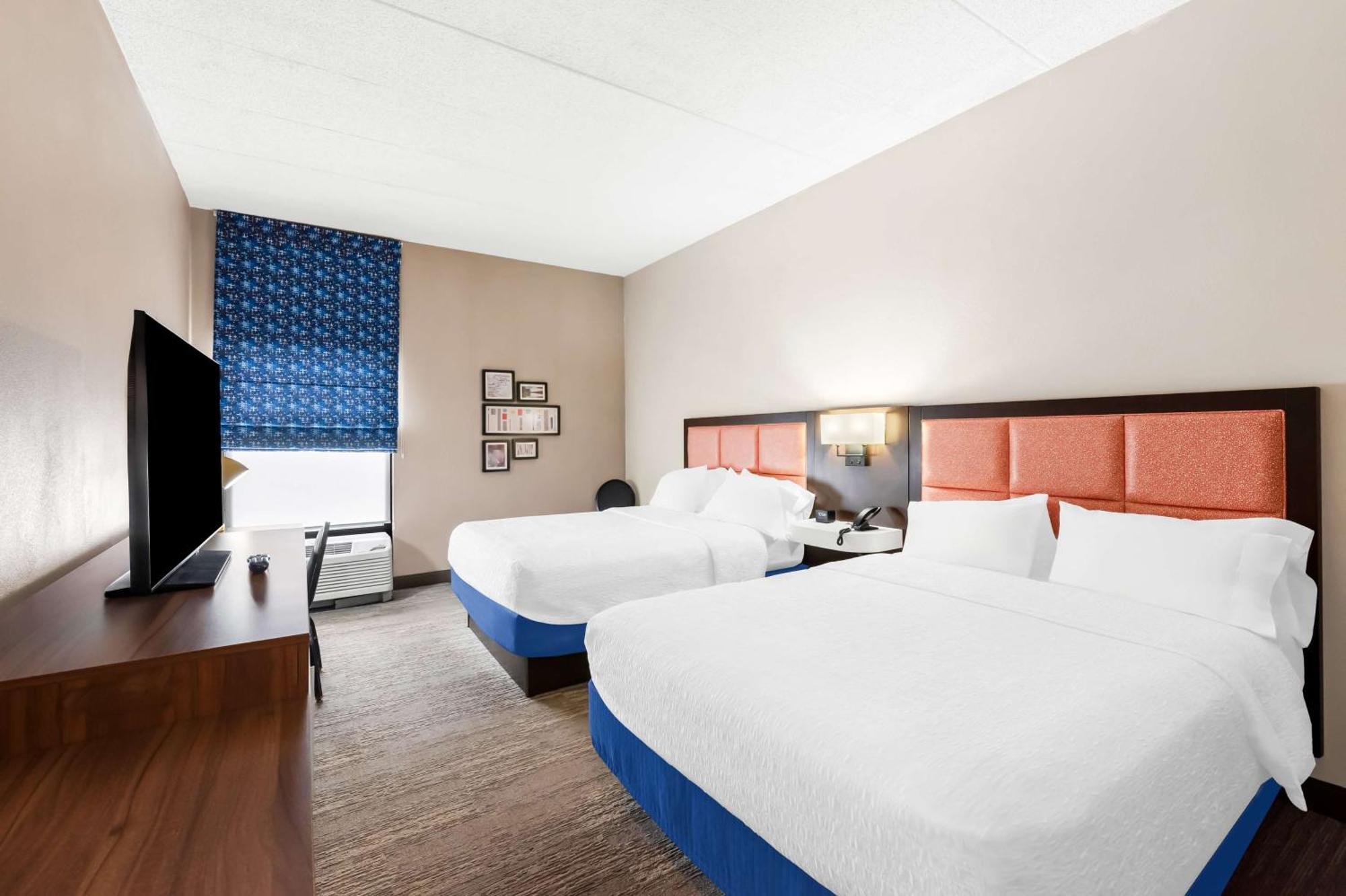 Hampton Inn Pennsville Екстериор снимка