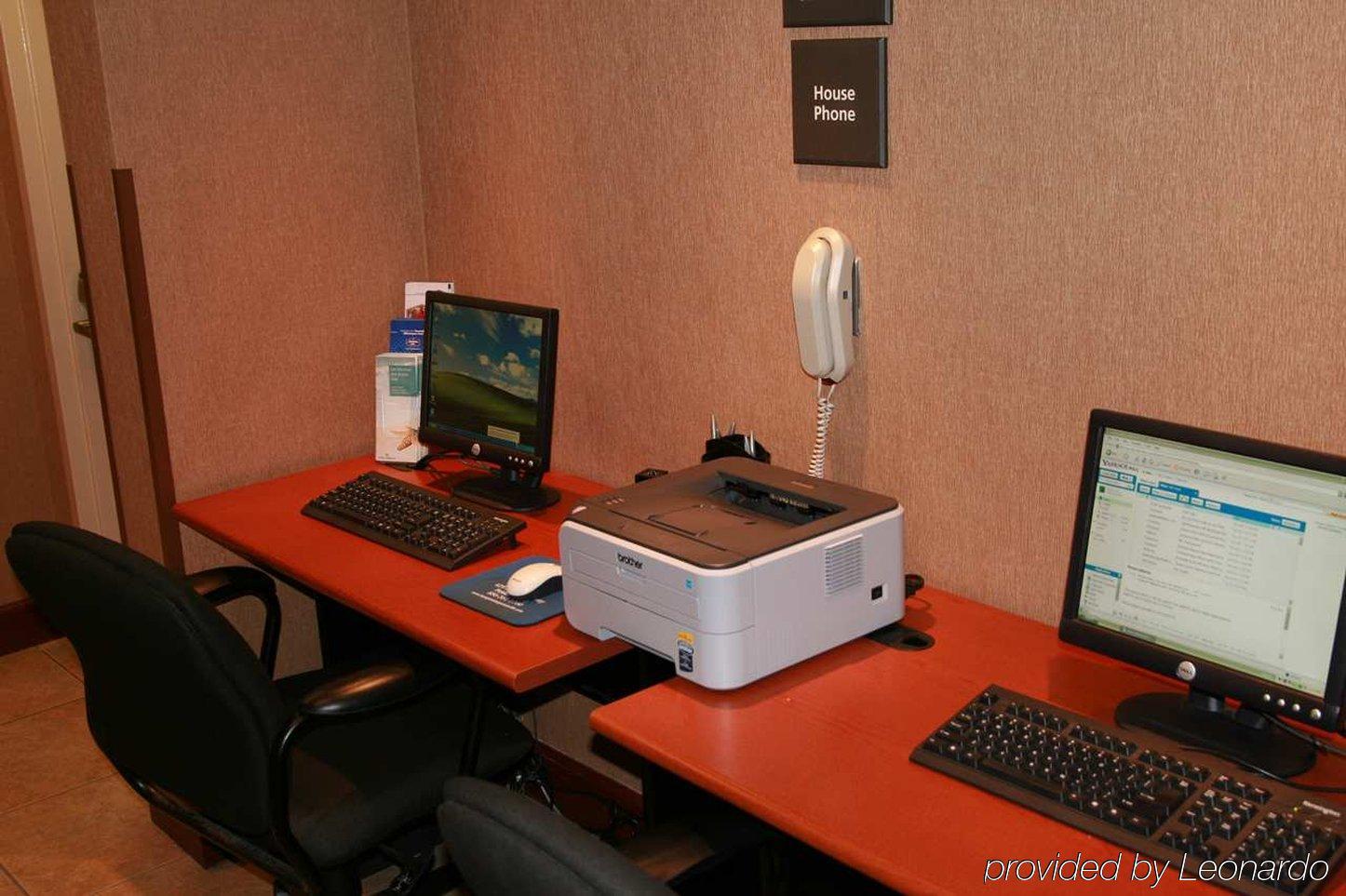 Hampton Inn Pennsville Съоръжения снимка